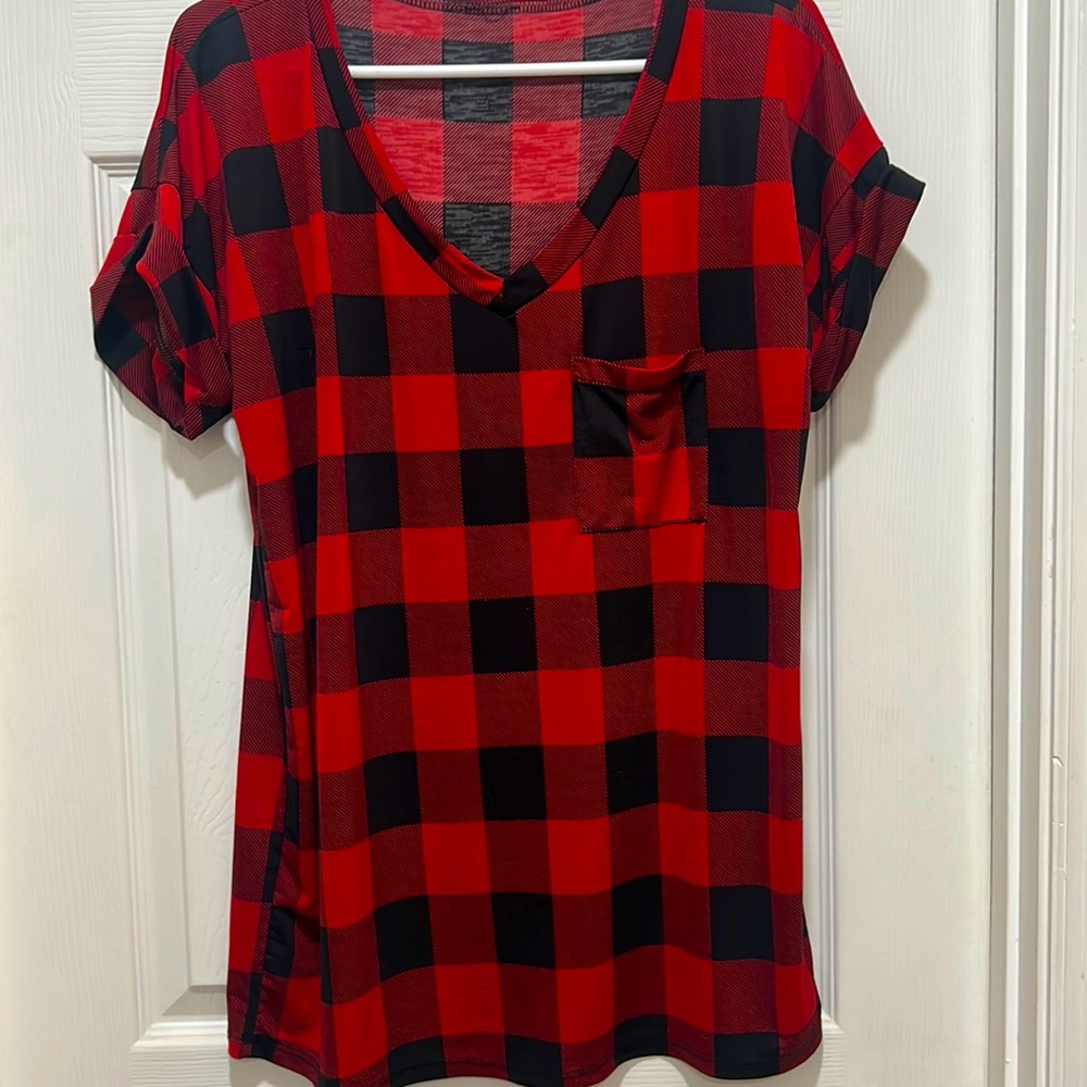 Red and black Buffalo check women’s size L rayon tunic adorable with leggings